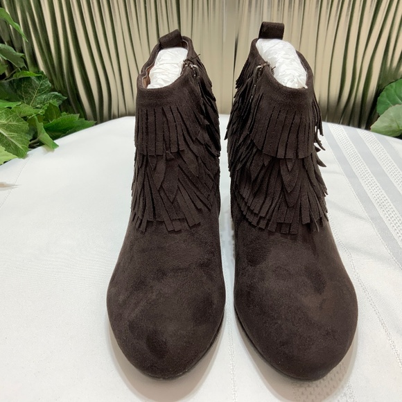 New Women's GC Shoes Grace Bootie Brown Size 6 - Picture 1 of 6